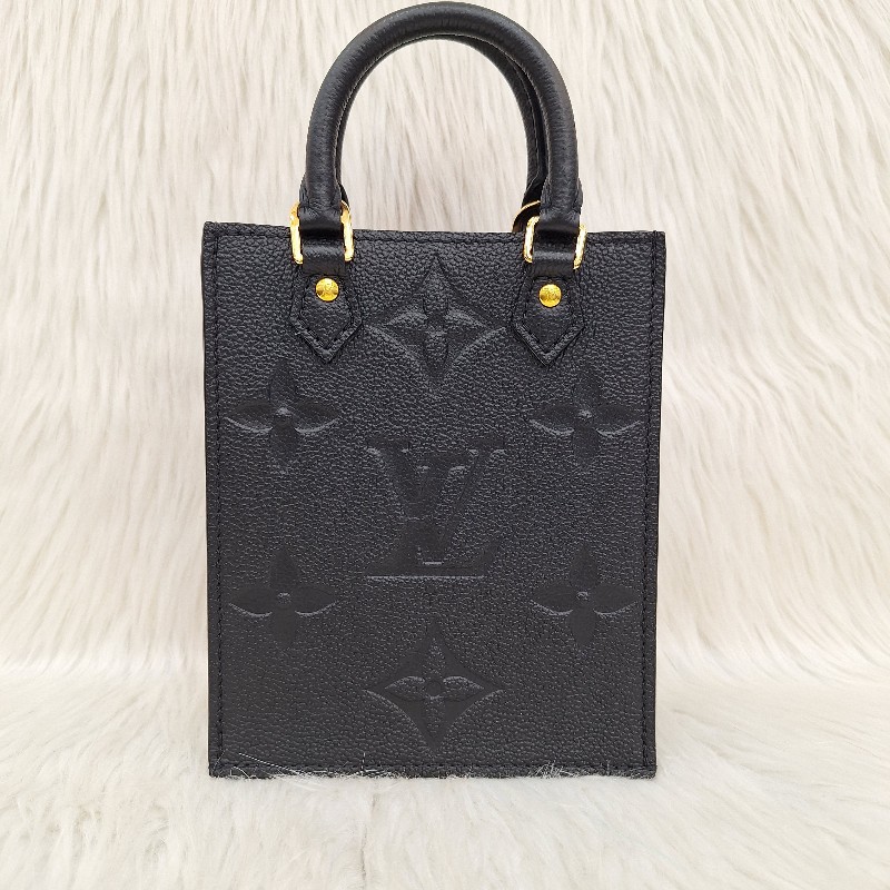 LV M81417晶片款 黑荔枝皮 金釦 MINI PETIT SAC PLAT 琴譜包-1