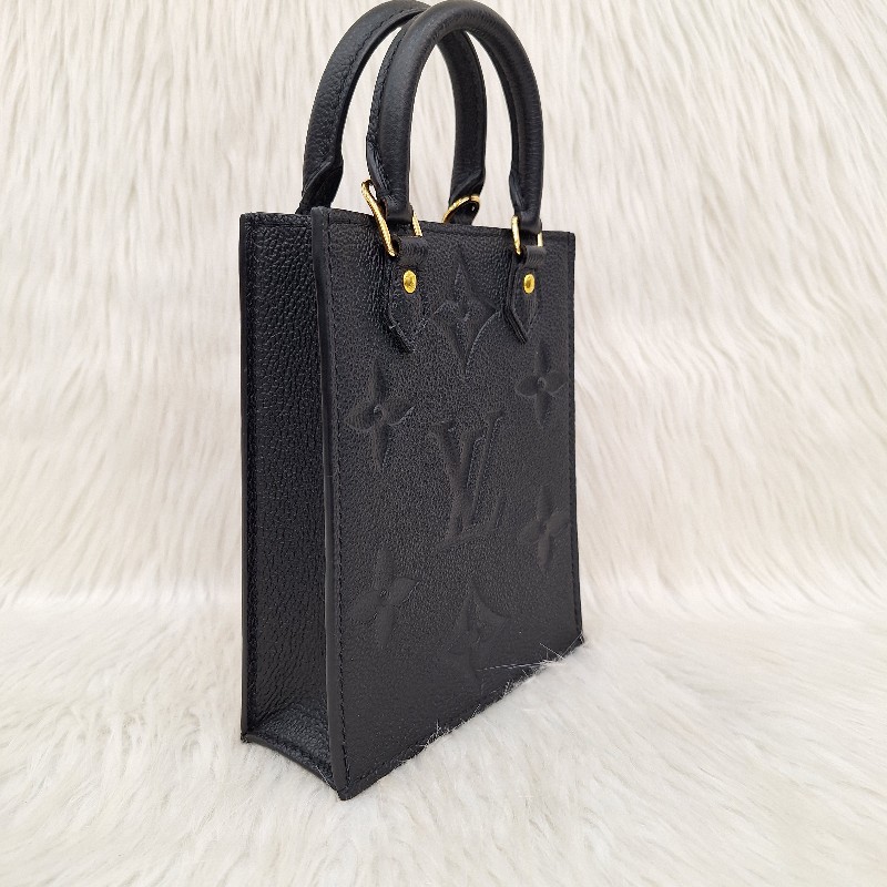 LV M81417晶片款 黑荔枝皮 金釦 MINI PETIT SAC PLAT 琴譜包-2