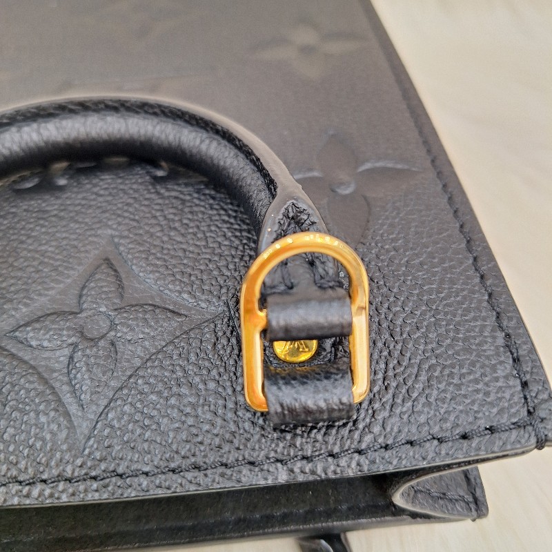 LV M81417晶片款 黑荔枝皮 金釦 MINI PETIT SAC PLAT 琴譜包-13