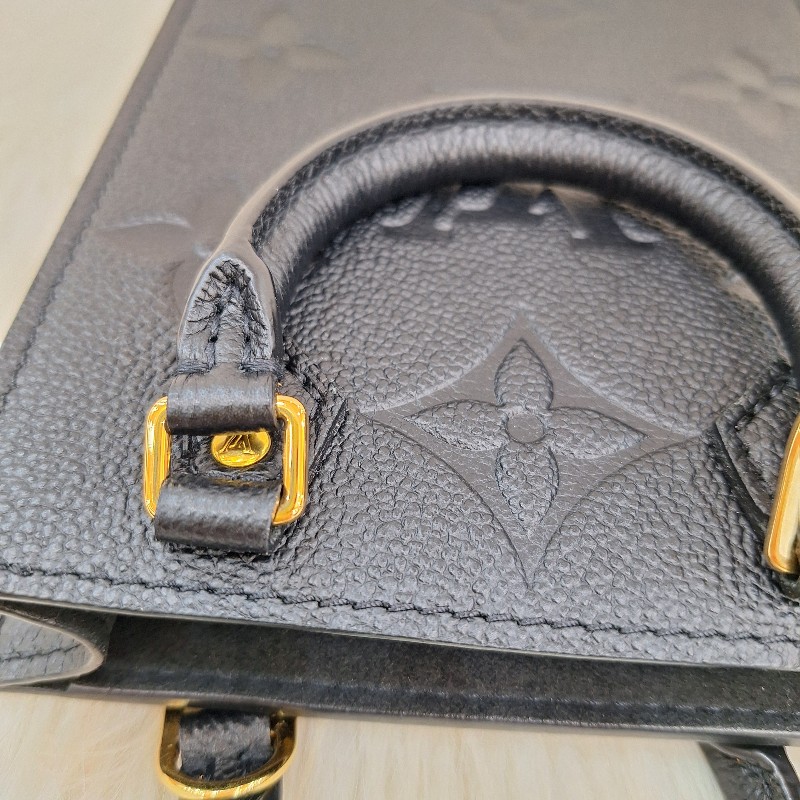 LV M81417晶片款 黑荔枝皮 金釦 MINI PETIT SAC PLAT 琴譜包-14