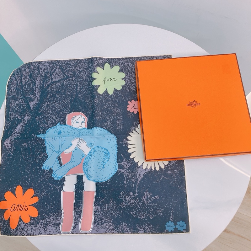 TW3668 愛馬仕 45x45 絲質方巾 一生的朋友-6