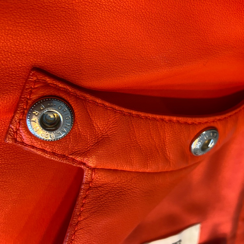 【美收精品】Hermes 品牌標準色 橘紅皮衣外套 銀釦 98-149-4