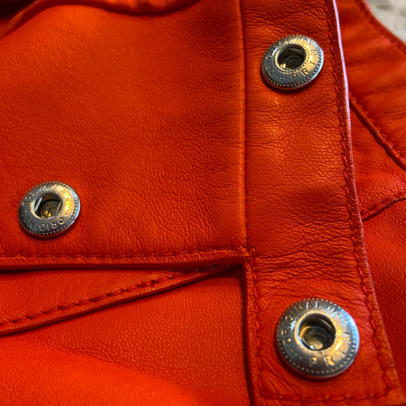 【美收精品】Hermes 品牌標準色 橘紅皮衣外套 銀釦 98-149-6