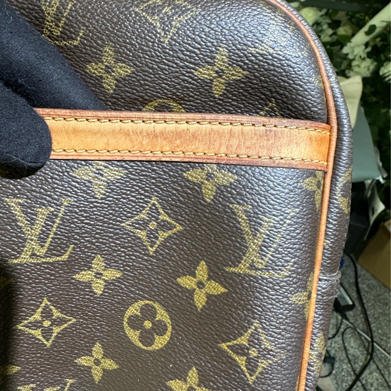 LV老花記者包-41