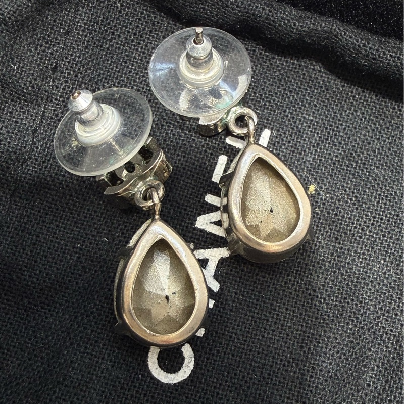 二手真品CHANEL香奈兒銀色cc logo粉水鑽垂墜耳環A37283-12