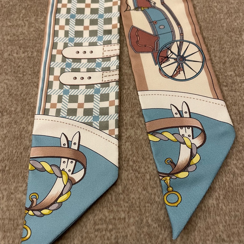 Hermes twilly 絲巾 白色配淺藍-1