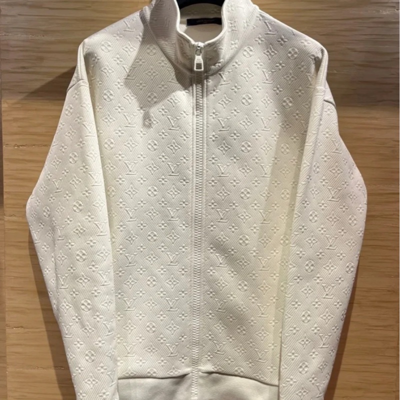 五折出清❗️Lv白色滿版Logo運動外套❗️精品外套百搭好看🤩-2