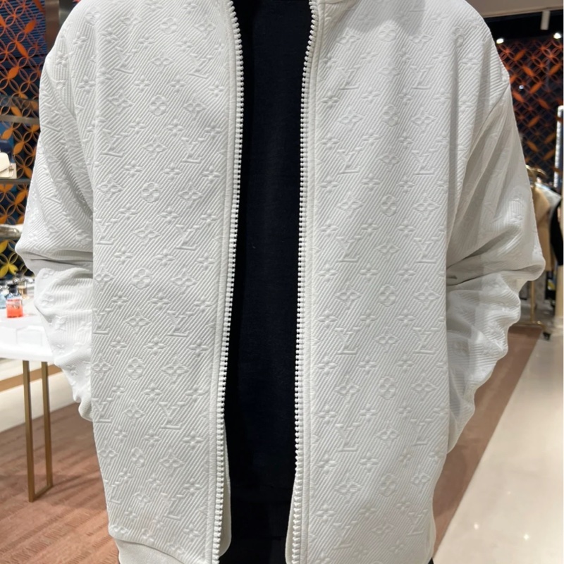 五折出清❗️Lv白色滿版Logo運動外套❗️精品外套百搭好看🤩-3