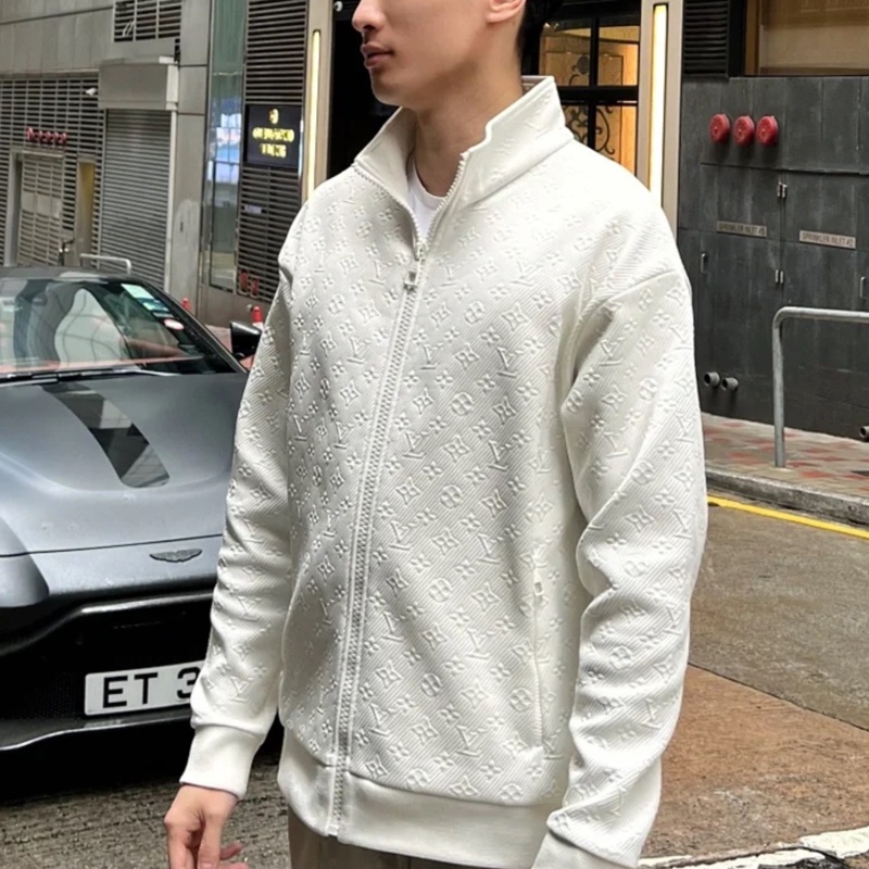 五折出清❗️Lv白色滿版Logo運動外套❗️精品外套百搭好看🤩-6