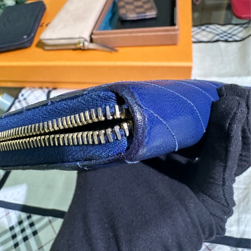 YSL 藍色荔枝牛皮長夾-36