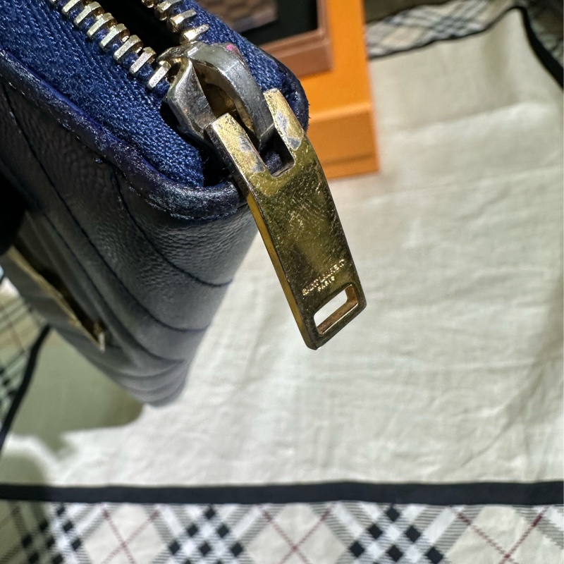 YSL 藍色荔枝牛皮長夾-39