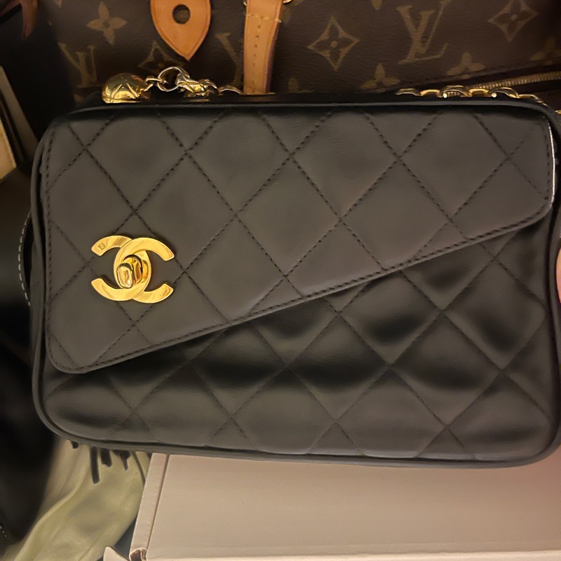 二手Chanel 香奈兒雕花鏈流蘇相機包-9