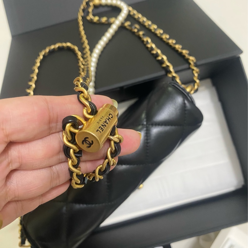 Chanel 珍珠鏈風衣調節釦 羊皮方胖子(芯片款）-19