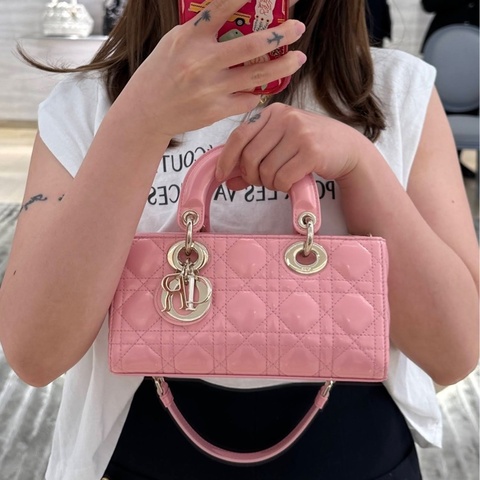 全新✨大全配✨DIOR Lady D-Joy 小型包 漆皮亮面粉色