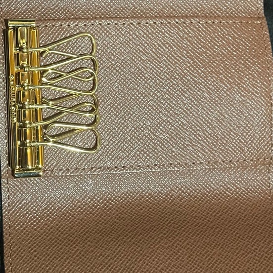 LOUIS VUITTON 路易威登 6勾原花三折鑰匙包-37