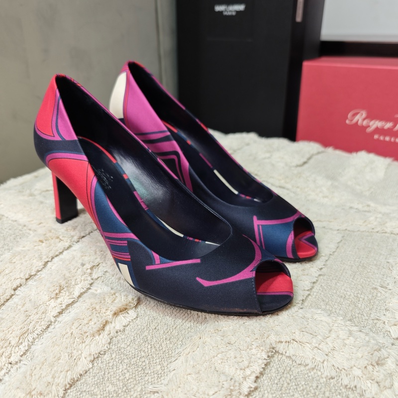 Hermes 絲巾跟鞋 38.5-6