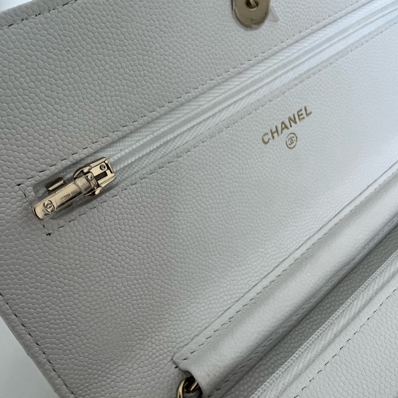 Chanel 23A 白色水鑽woc-11