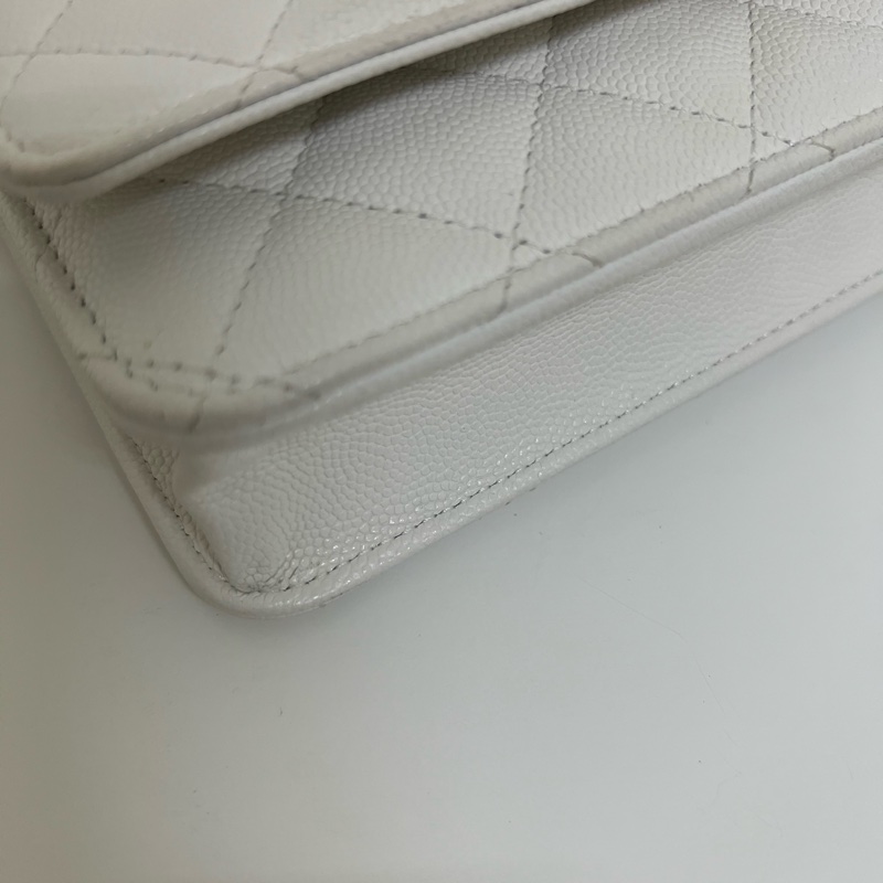 Chanel 23A 白色水鑽woc-16