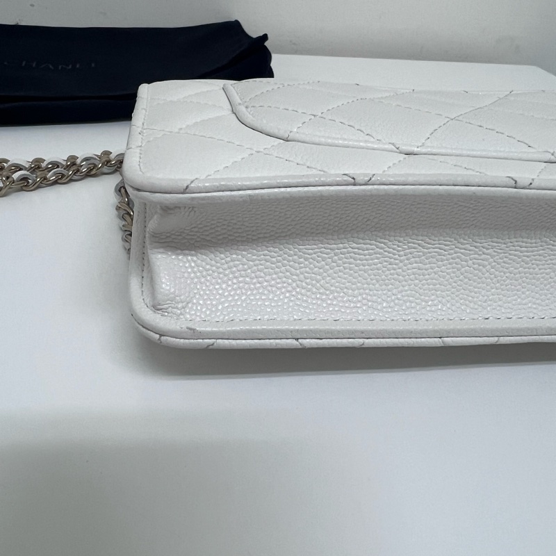 Chanel 23A 白色水鑽woc-18