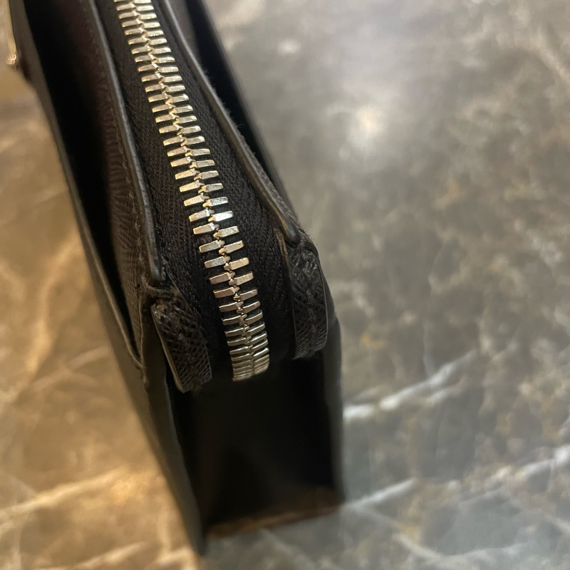 ▪️富貴選物FUGUEI▪️ PRADA 防刮牛皮手拿包-5