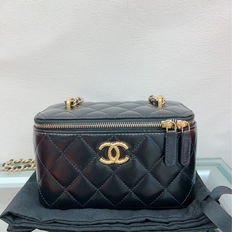 Chanel vanity 油臘皮黑金雙鏈條盒子/化妝包-0