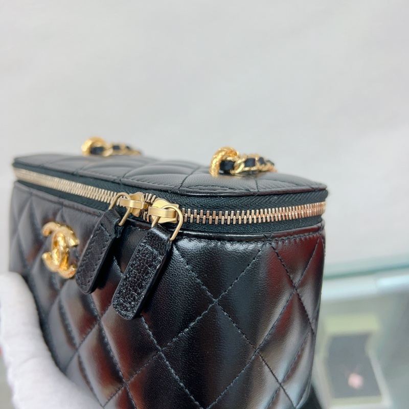 Chanel vanity 油臘皮黑金雙鏈條盒子/化妝包-7