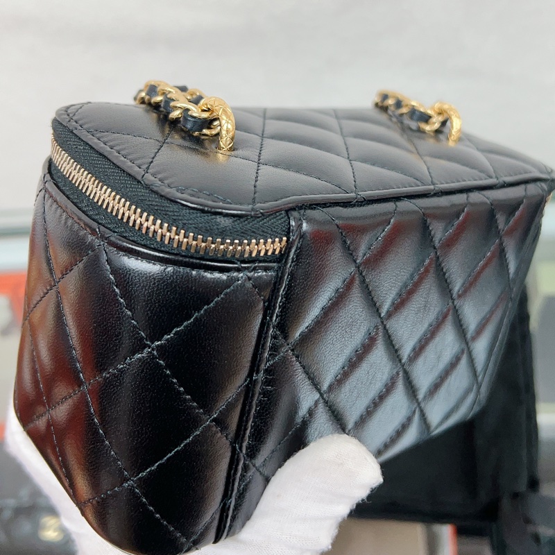 Chanel vanity 油臘皮黑金雙鏈條盒子/化妝包-14