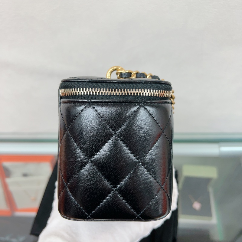 Chanel vanity 油臘皮黑金雙鏈條盒子/化妝包-15
