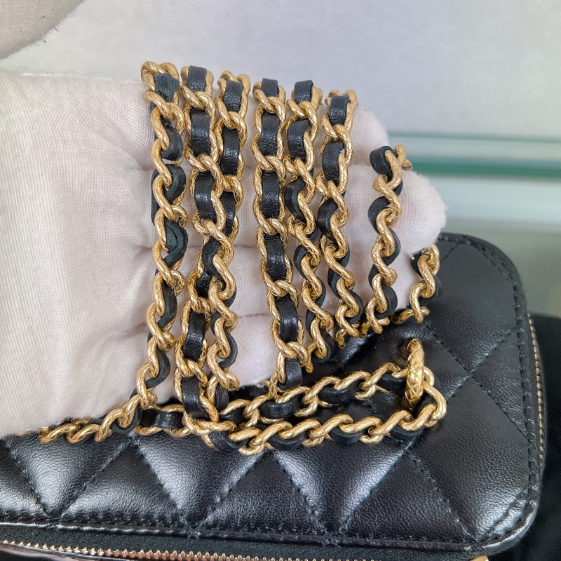 Chanel vanity 油臘皮黑金雙鏈條盒子/化妝包-17