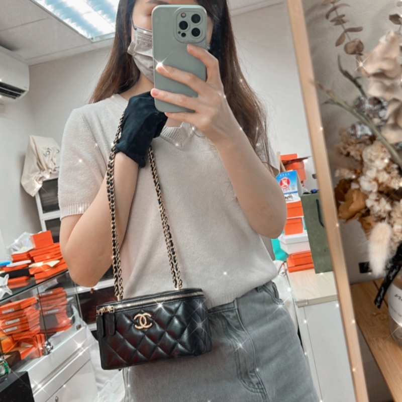 Chanel vanity 油臘皮黑金雙鏈條盒子/化妝包-20