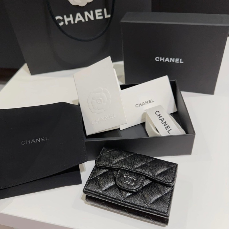 香奈兒Chanel 經典荔枝皮口蓋黑銀三折皮夾-5