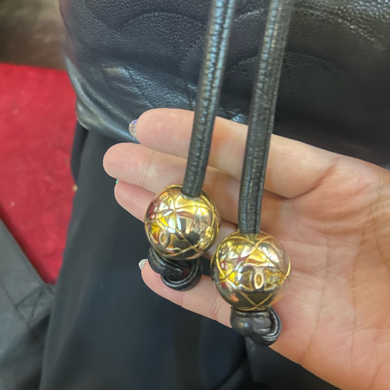 Chanel Vintago logo 黑色 古董包 束口金球水桶包-16