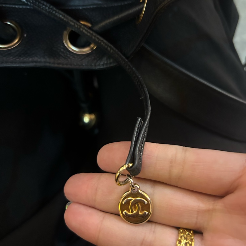 Chanel Vintago logo 黑色 古董包 束口金球水桶包-21