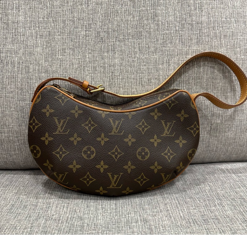 🌟慶雙十🇹🇼特惠🌟LV 豌豆包 半月包 中古款小號-1