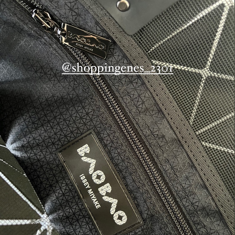 三宅一生 包包 BAO BAO 黑色 霧面 6*6 格 托特包❗️尚未抵台-9