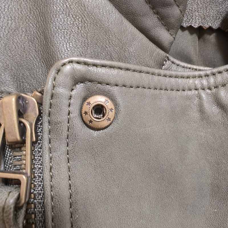 MOMA軍綠刷舊💯%綿羊皮騎士外套-14