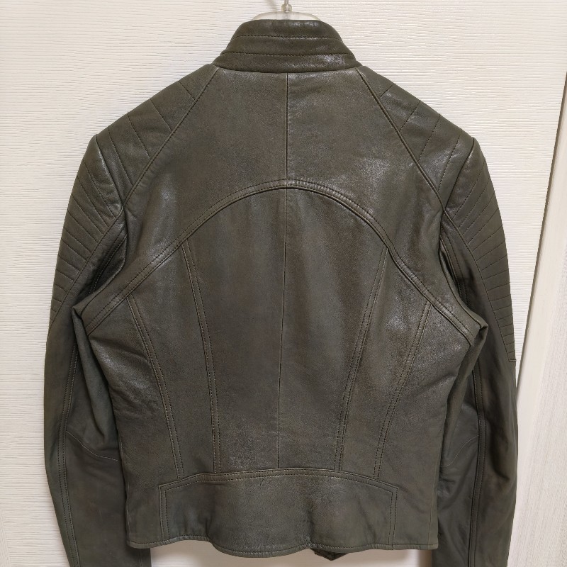 MOMA軍綠刷舊💯%綿羊皮騎士外套-2