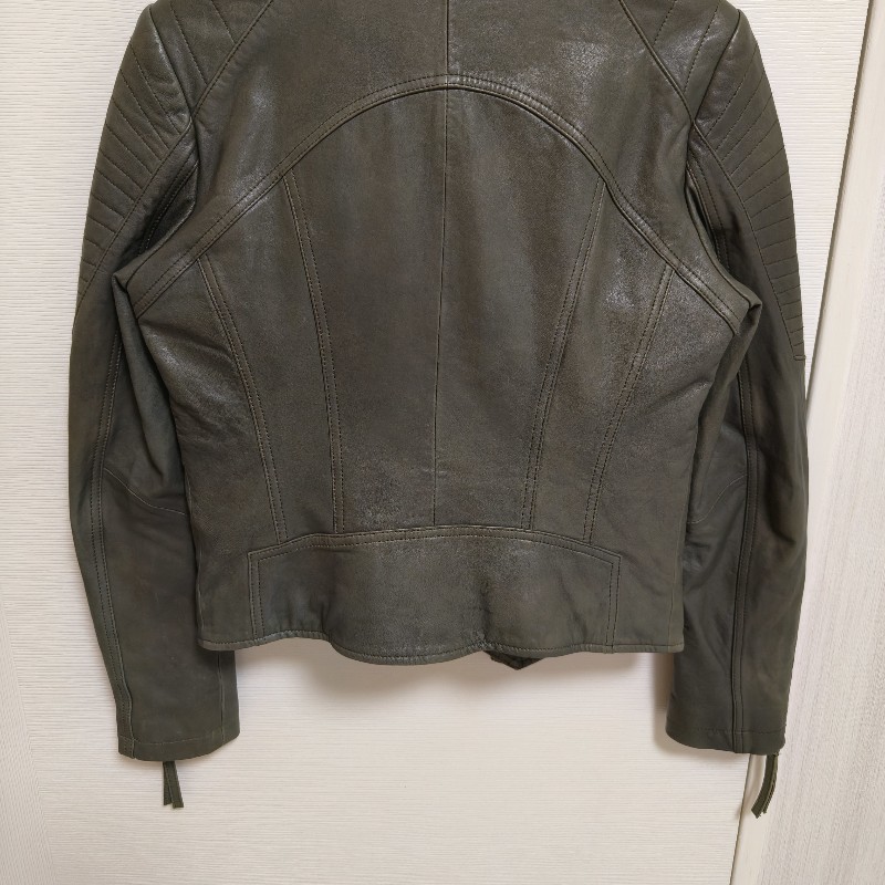 MOMA軍綠刷舊💯%綿羊皮騎士外套-8