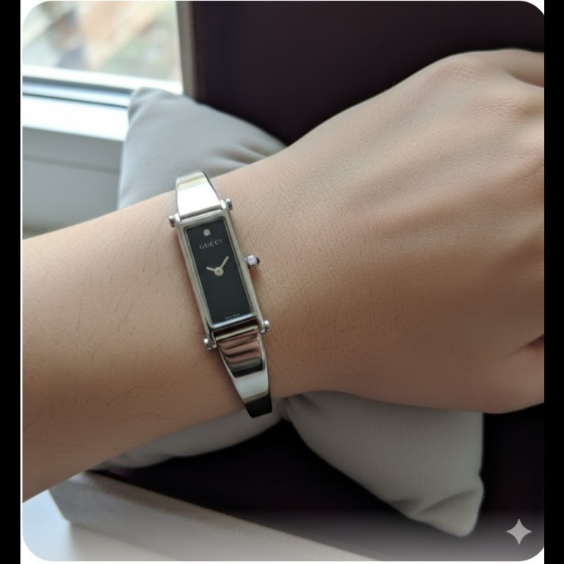 Gucci 1500L 美鑽黑色馬銜手環錶-11