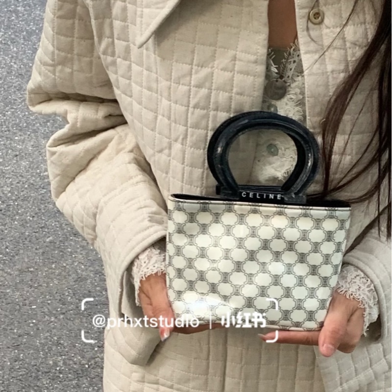 （9成9新）Celine 超稀有！經典老花 迷你手提包 真的有夠可愛😻 拍照神器-10