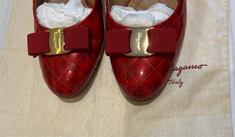 【買一送一】Salvatore Ferragamo Vara寶藍色蝴蝶結跟鞋/菱格紋漆皮亮紅低跟鞋-13