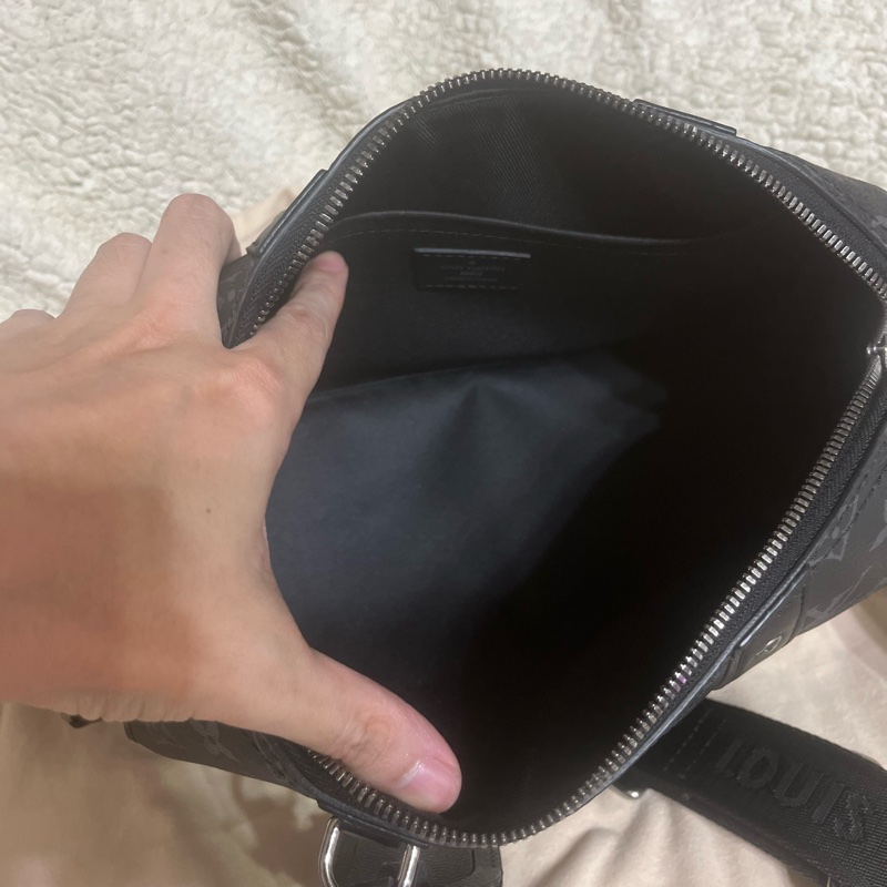 Louis Vuitton City Keepall M45936 側背包 9成新 經典黑老花 晶片款-5