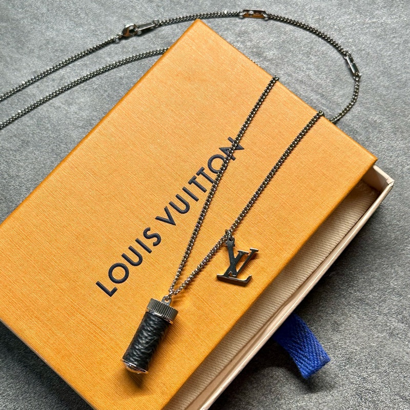 Louis Vuitton 香水瓶 Monogram Eclipse 吊飾項鏈-2