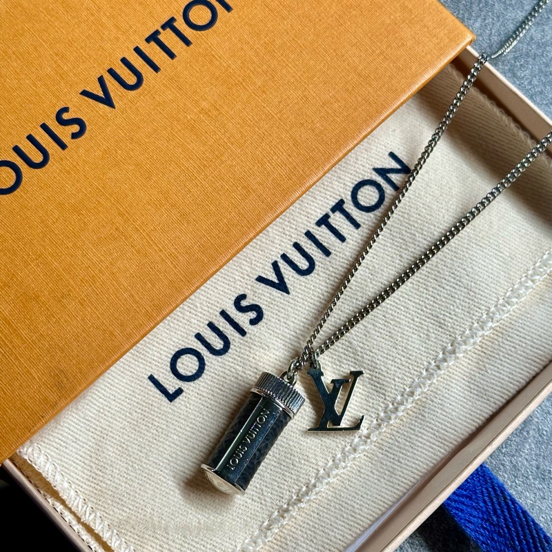Louis Vuitton 香水瓶 Monogram Eclipse 吊飾項鏈-4