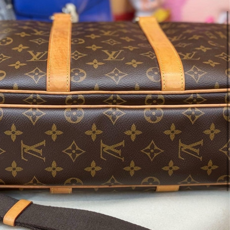 LV 老花 多夾層 手提包 肩背包 側背包 公事包 88新 正常使用痕跡 高標繞道 收藏價38800附背帶 尺寸是38x28x12cm-10