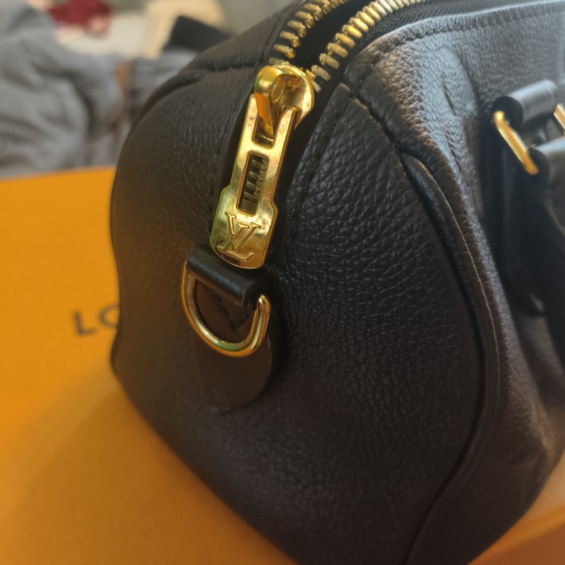 LV Speedy Bandouliere 20 大花波士頓 全牛皮黑壓紋-2