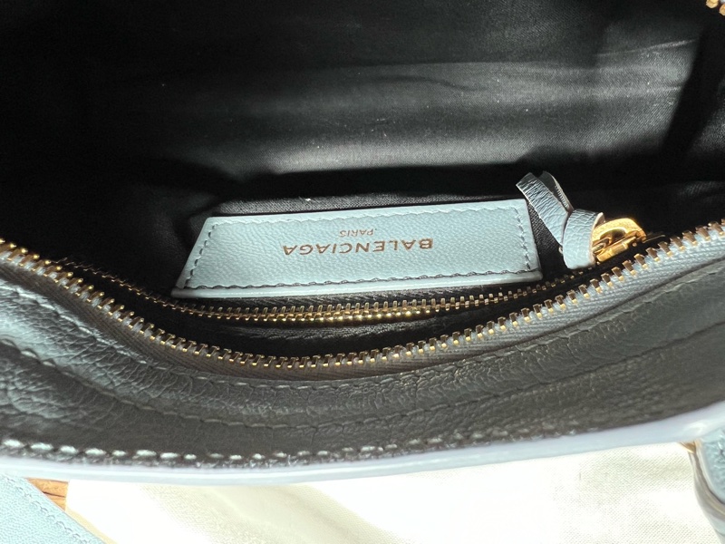 巴黎世家Balenciaga 霧霾藍金釦小山羊皮 機車包 mini尺寸-5