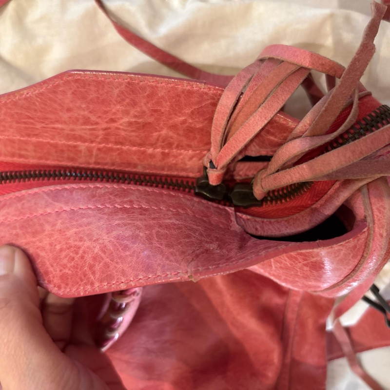 巴黎世家乾燥玫瑰粉包包-25