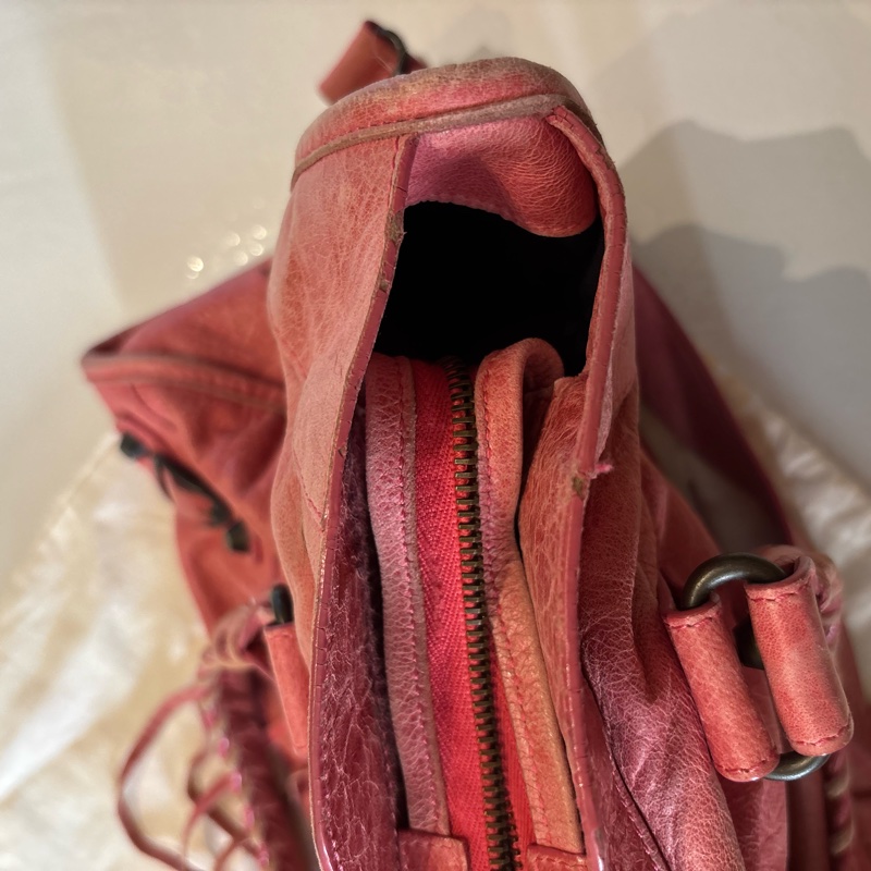 巴黎世家乾燥玫瑰粉包包-27