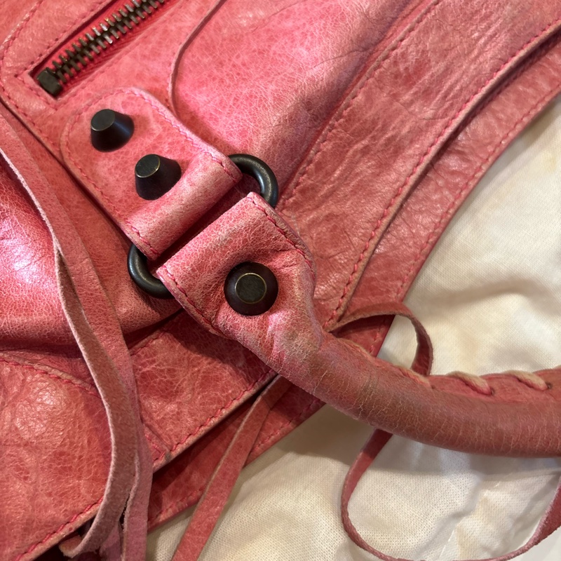 巴黎世家乾燥玫瑰粉包包-31